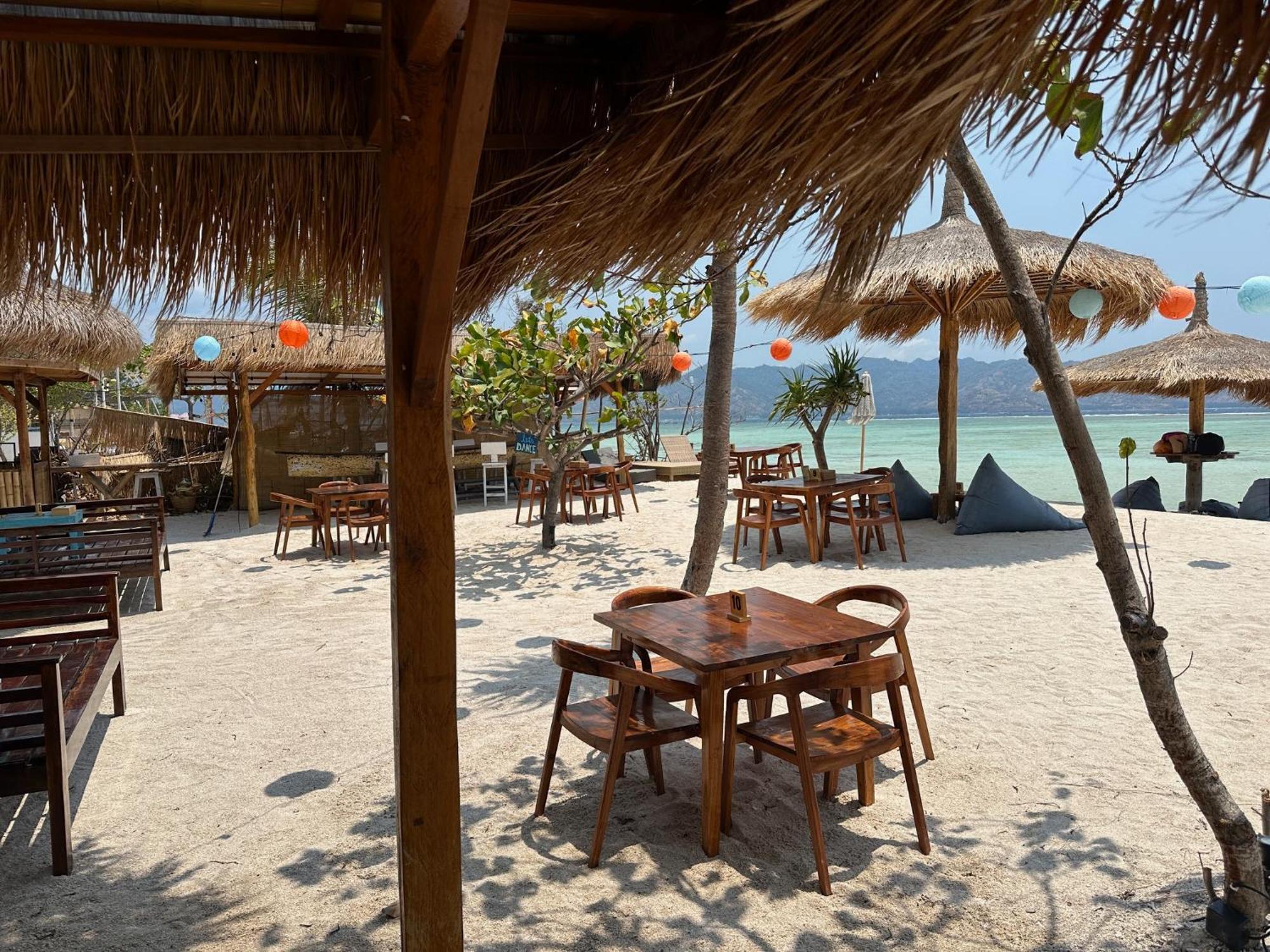 Senang Villa Gili Air Eksteriør billede